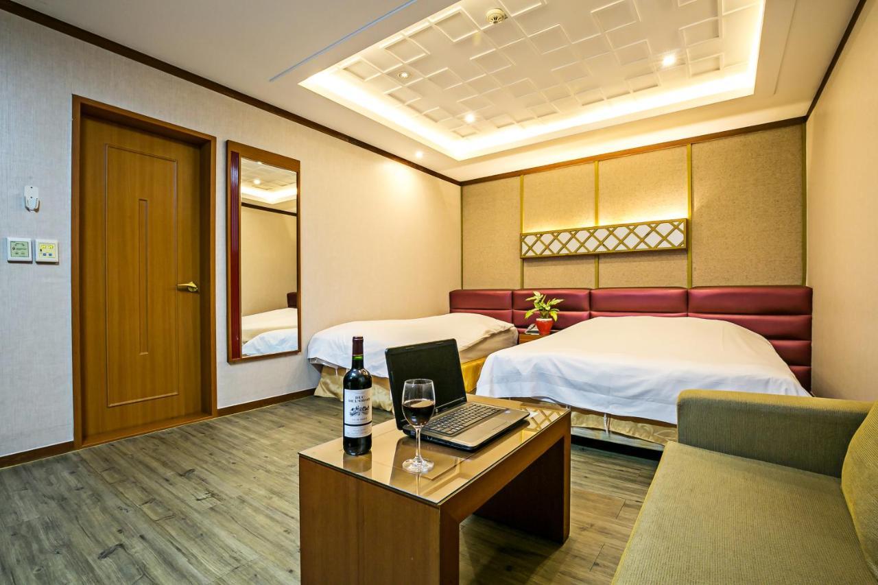 Fiore Hotel Gumi Exterior photo
